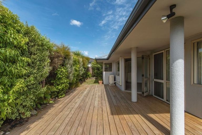 Photo of property in 69 Dalton Drive, Papamoa Beach, Papamoa, 3118