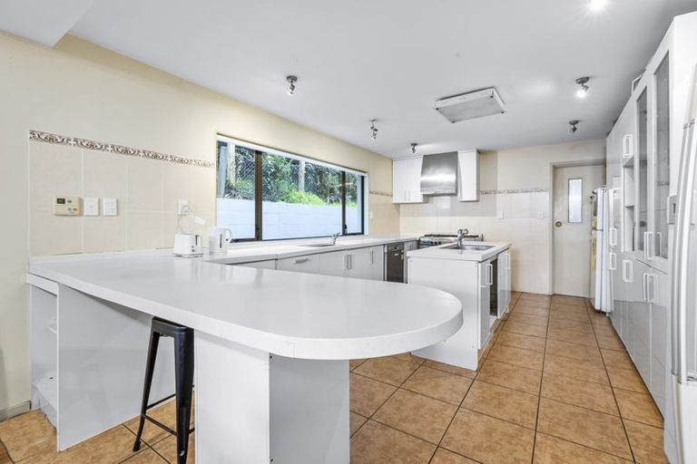 Photo of property in 19 Woodside Avenue, Northcote, Auckland, 0627
