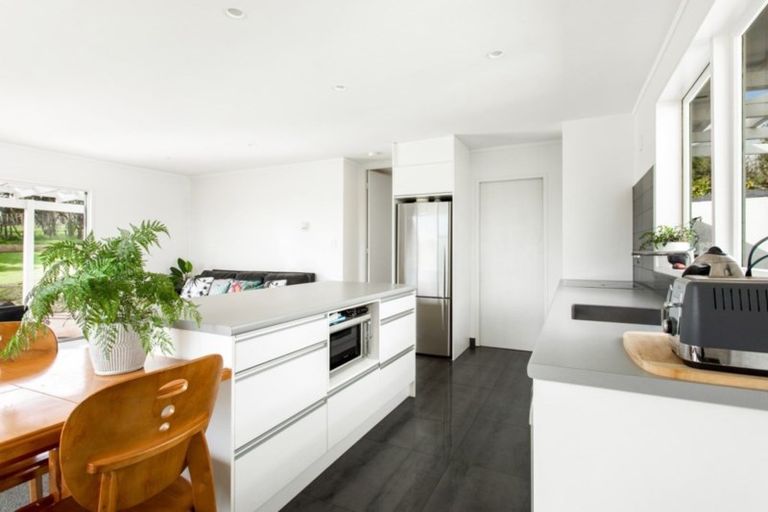 Photo of property in 179 Taiapa Road, Muriwai, Waimauku, 0881