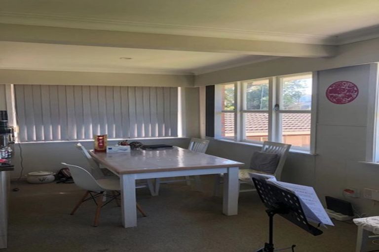 Photo of property in 90 Golf Road, New Lynn, Auckland, 0600