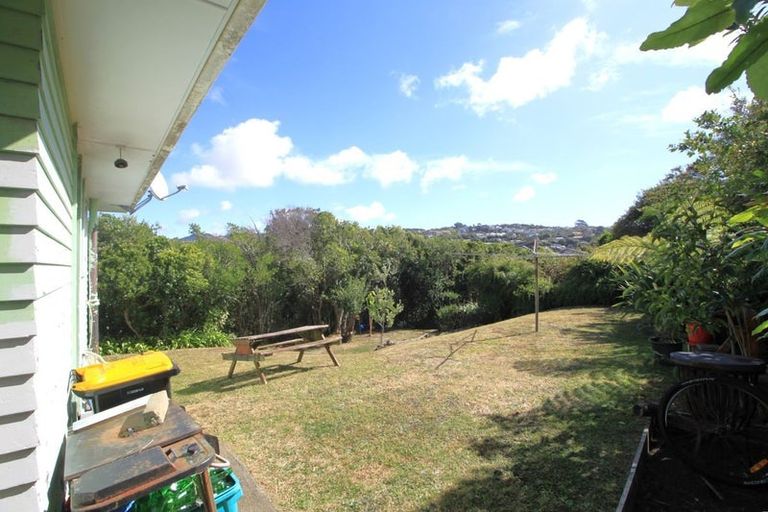 Photo of property in 29 Lynda Avenue, Paparangi, Wellington, 6037