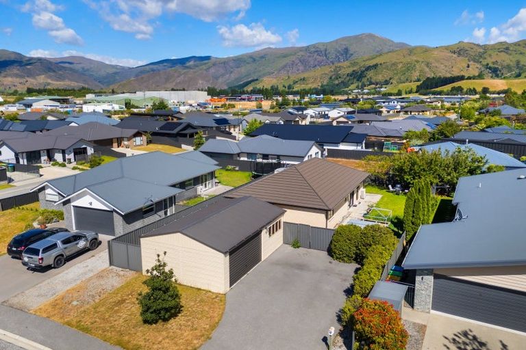 Photo of property in 18 Stowell Drive, Cromwell, 9310