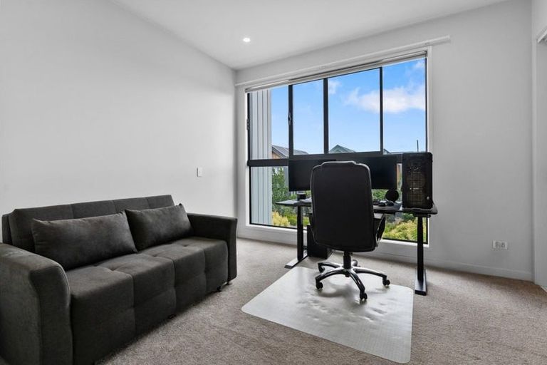 Photo of property in 79 Tarapuka Road, Westgate, Auckland, 0814