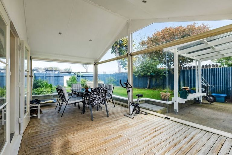 Photo of property in 19 George Street, Hawera, 4610