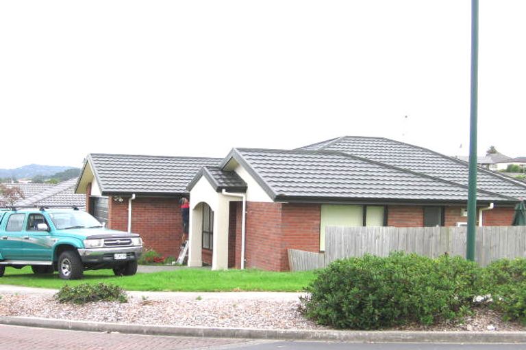 Photo of property in 4 San Domingo Rise, Henderson, Auckland, 0612