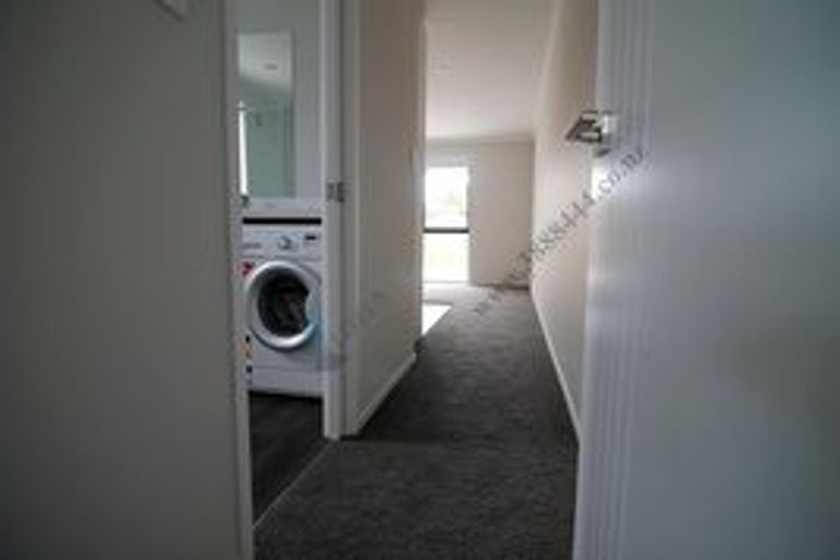 Photo of property in 104 Bowhill Road, New Brighton, Christchurch, 8083