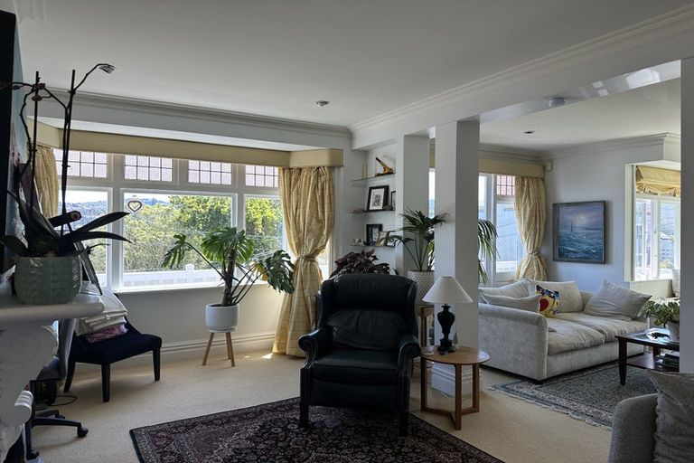 Photo of property in 6 Hawker Street, Mount Victoria, Wellington, 6011