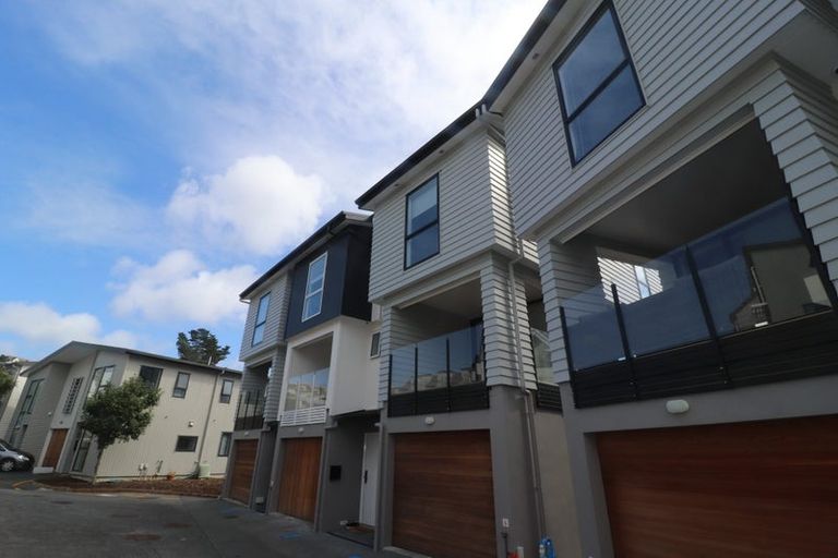 Photo of property in 76 Makamaka Lane, Albany Heights, Auckland, 0632