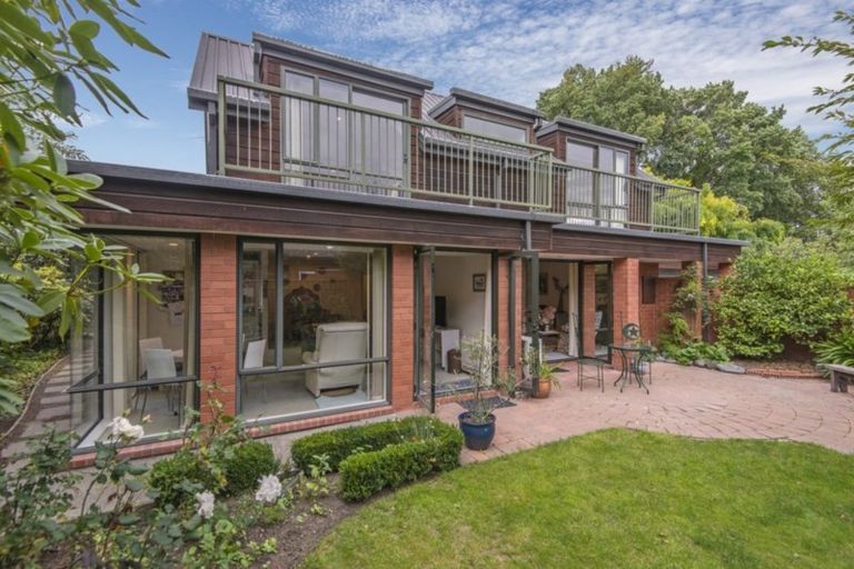 Photo of property in 16a Greers Road, Ilam, Christchurch, 8041