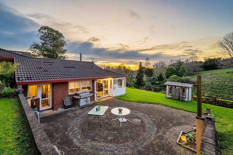 Photo of property in 94 Browns Lane, Flat Bush, Auckland, 2016