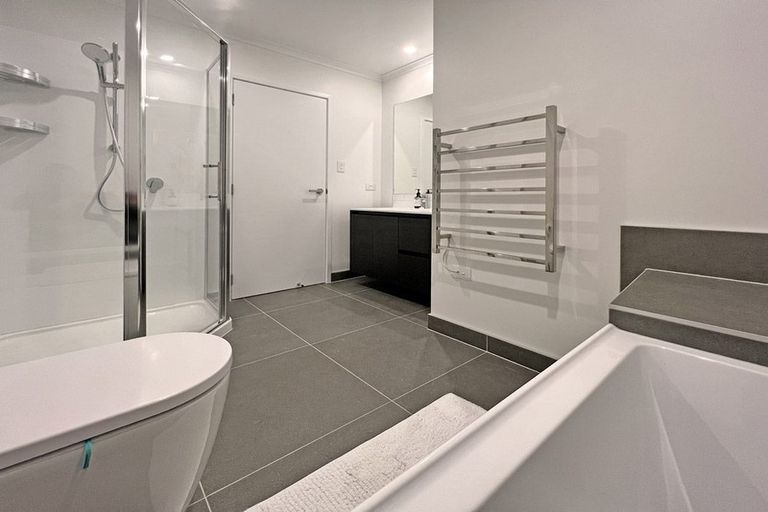 Photo of property in 25/1 Scott Road, Hobsonville, Auckland, 0616