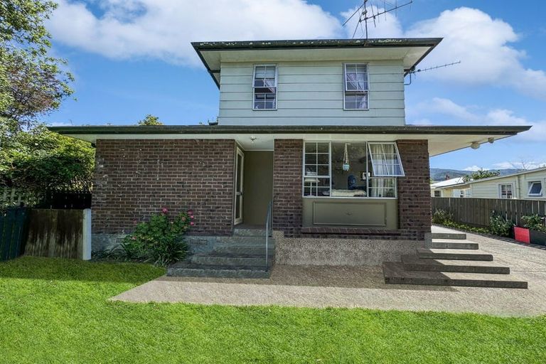 Photo of property in 14b Donald Street, Featherston, 5710