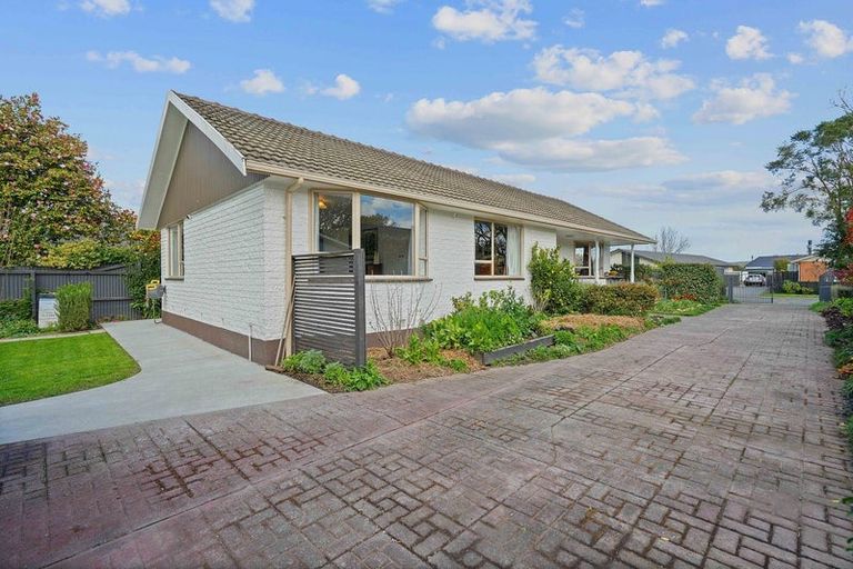 Photo of property in 28 Oldham Crescent, Halswell, Christchurch, 8025
