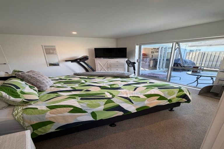 Photo of property in 19 Cassin Place, Taradale, Napier, 4112