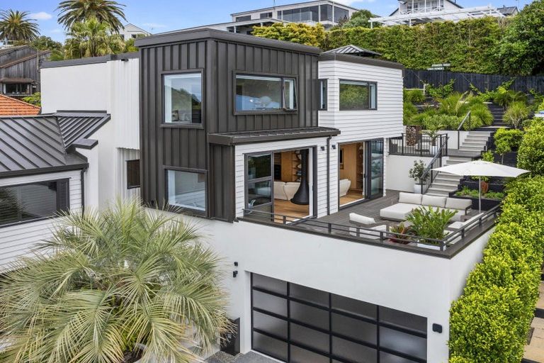 Photo of property in 14c Alfred Street, Northcote Point, Auckland, 0627