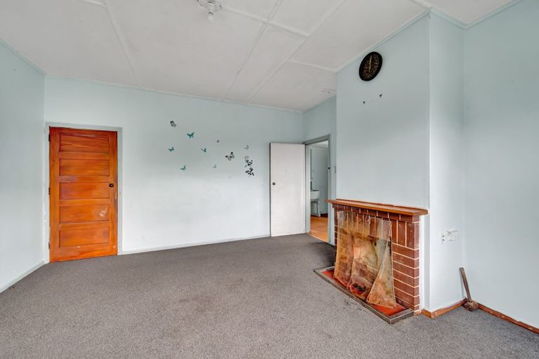 Photo of property in 12 Clive Street, Hawera, 4610