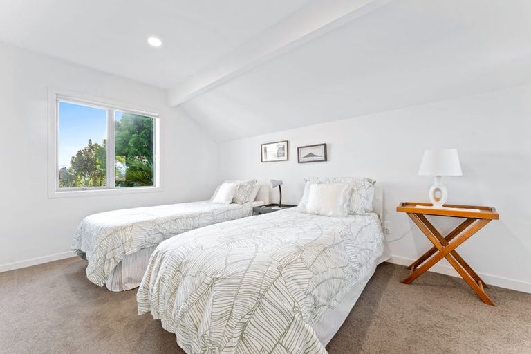 Photo of property in 18a Sylvan Park Avenue, Milford, Auckland, 0620