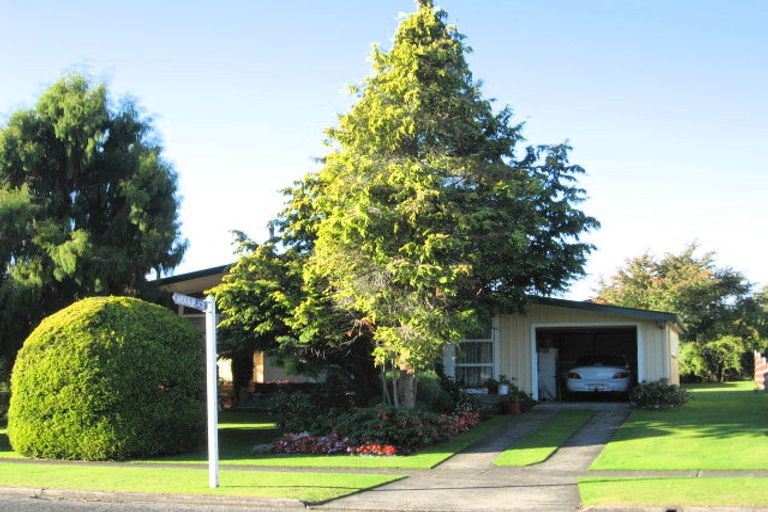 Photo of property in 45 Aotea Crescent, Tokoroa, 3420