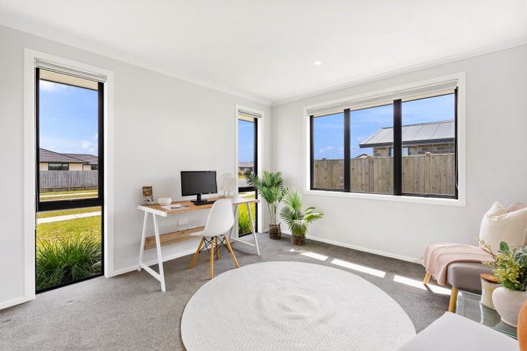 Photo of property in 28 Saint Michael Crescent, One Tree Point, 0118