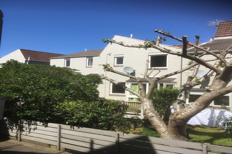 Photo of property in 12 Cottleville Terrace, Thorndon, Wellington, 6011