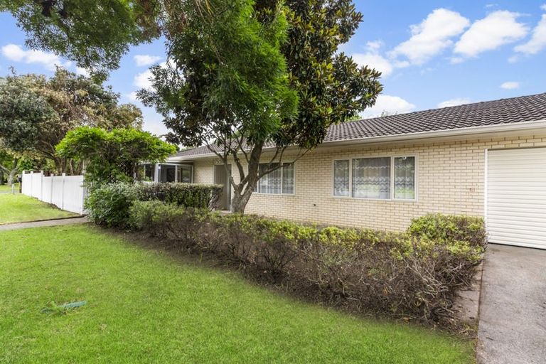 Photo of property in 2 Ashdown Place, Pahurehure, Papakura, 2113