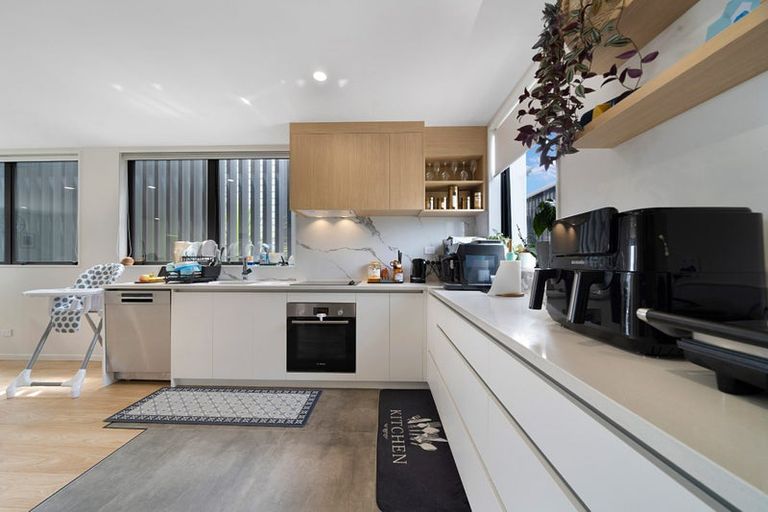 Photo of property in 7/30b Westgate Drive, Massey, Auckland, 0614