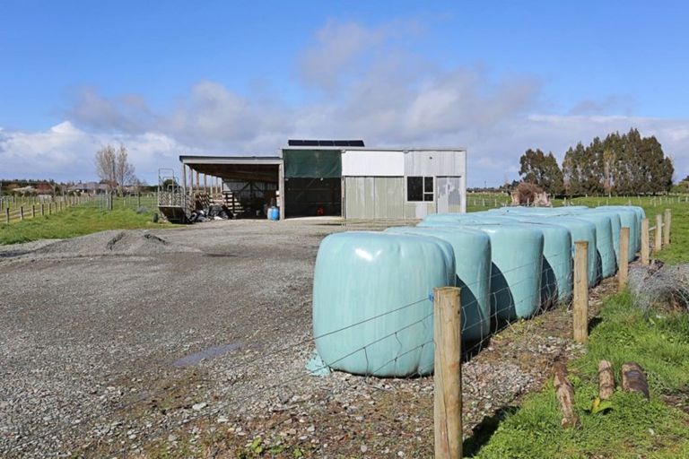 Photo of property in 73b Racecourse Road, Winton, 9782