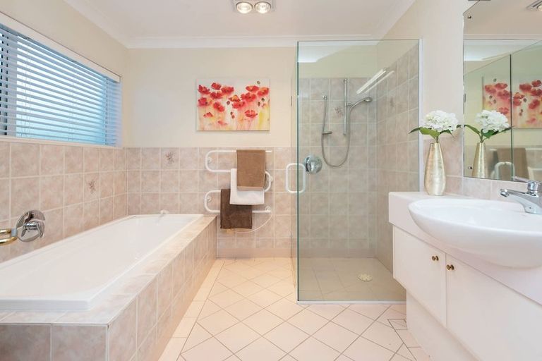 Photo of property in 2/132 Millhouse Drive, Northpark, Auckland, 2013