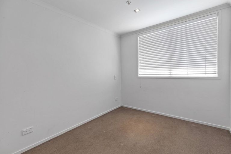 Photo of property in Algarve Apartments, 213/332 Maunganui Road, Mount Maunganui, 3116