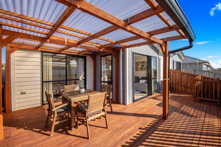 Photo of property in 13a Tuuhura Road, Pukekohe, 2120