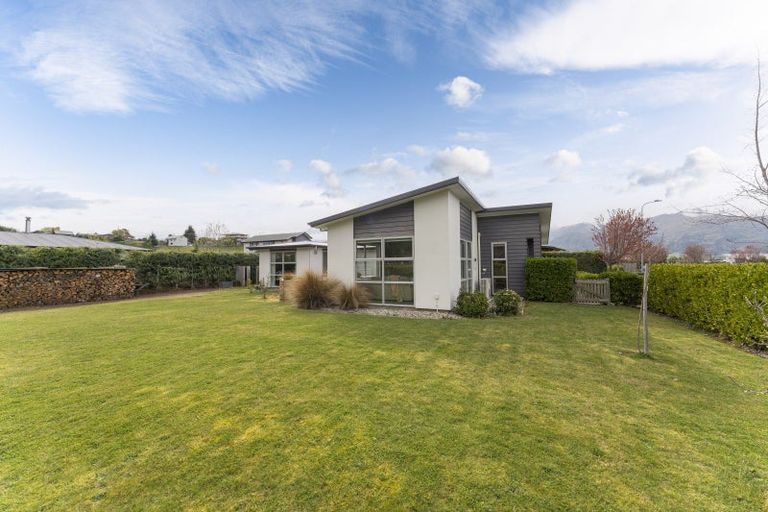 Photo of property in 13 Timsfield Drive, Lake Hawea, Wanaka, 9382