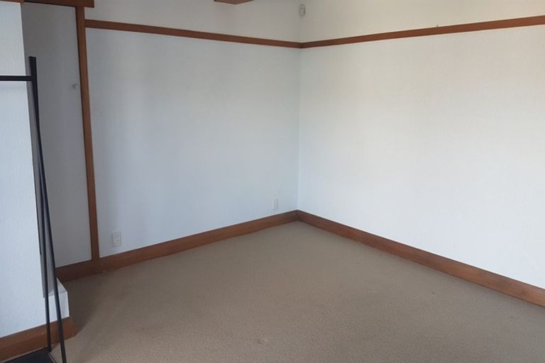 Photo of property in 17 Saint Michaels Crescent, Kelburn, Wellington, 6012