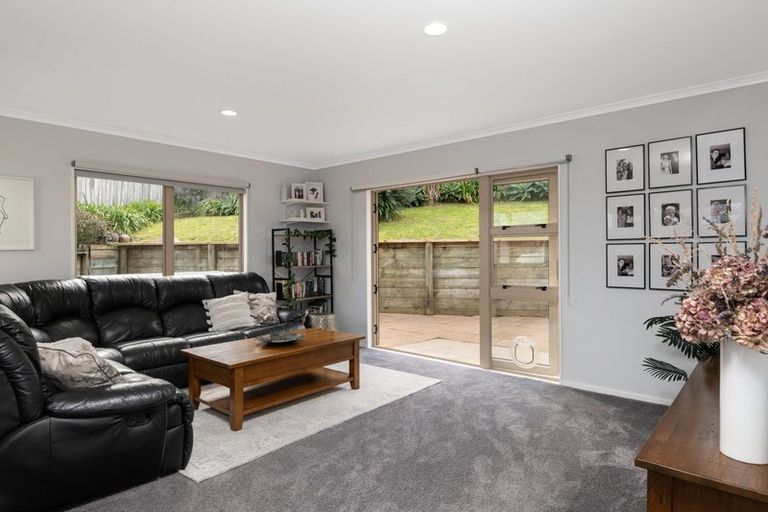 Photo of property in 28 Bell Common Close, Bethlehem, Tauranga, 3110