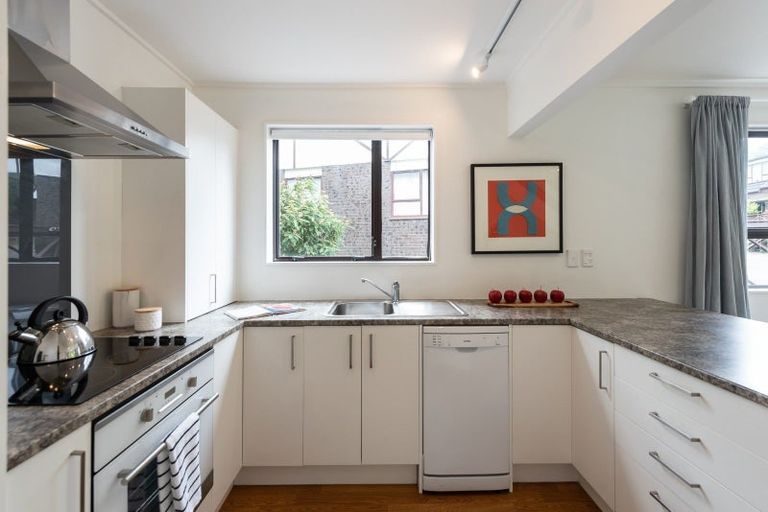 Photo of property in 6/75 Delhi Crescent, Khandallah, Wellington, 6035