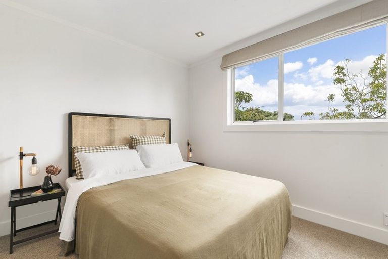 Photo of property in 1/9 Evan Street, Belmont, Auckland, 0622