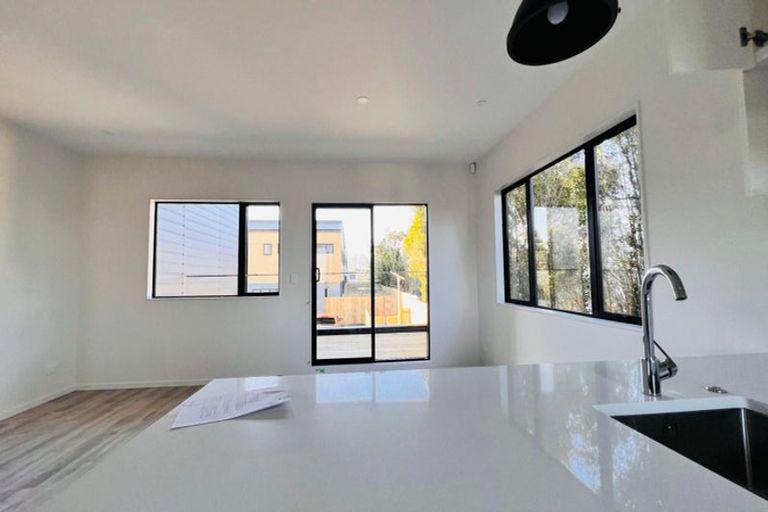 Photo of property in 1/241 Don Buck Road, Massey, Auckland, 0614