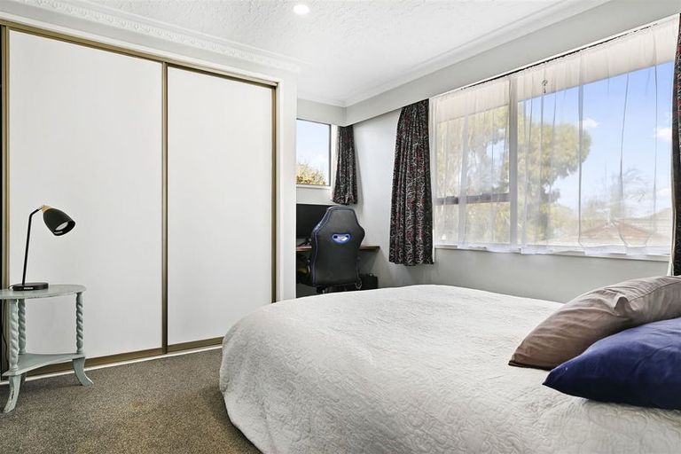 Photo of property in 10 Ruddenklau Lane, Bishopdale, Christchurch, 8053