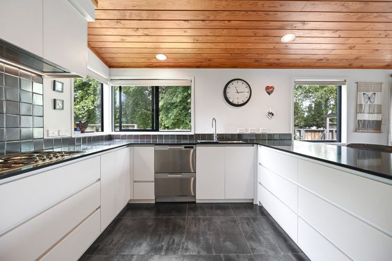 Photo of property in 11 Azimuth Place, Flagstaff, Hamilton, 3210