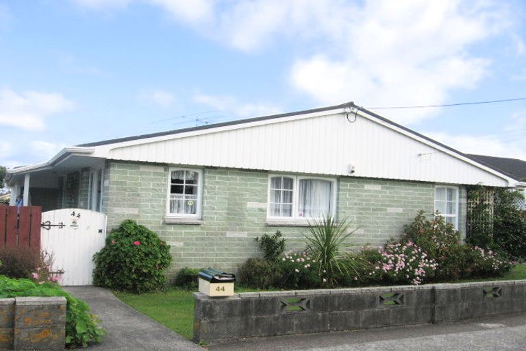 Photo of property in 2/44 Epuni Street, Hutt Central, Lower Hutt, 5011