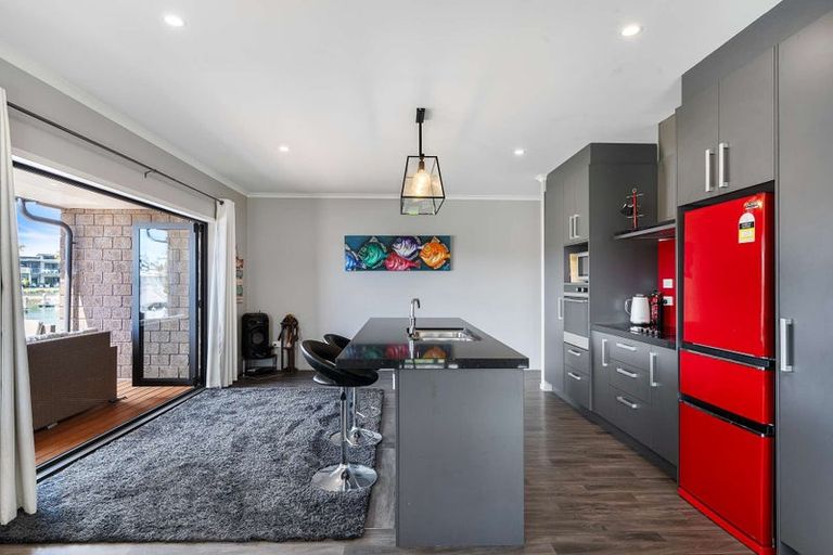 Photo of property in 12 Kelly Place, Whitianga, 3510