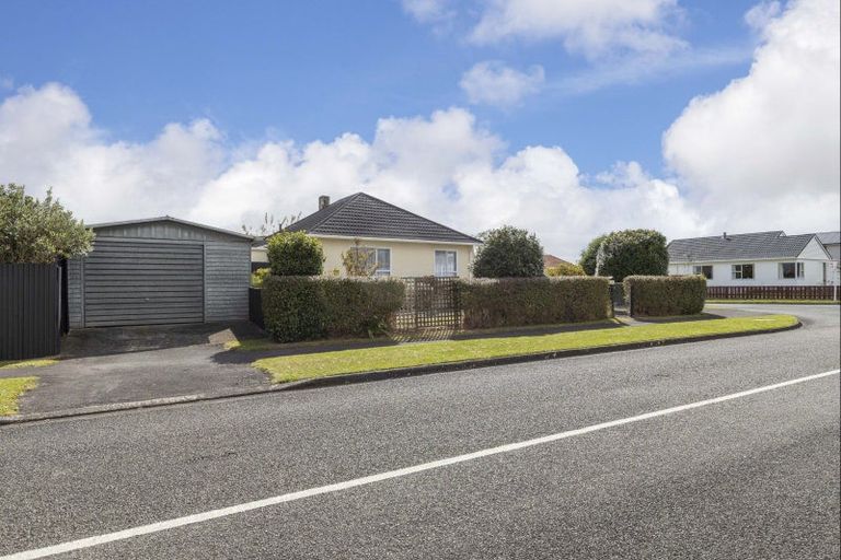 Photo of property in 55 Wrantage Street, Westown, New Plymouth, 4310