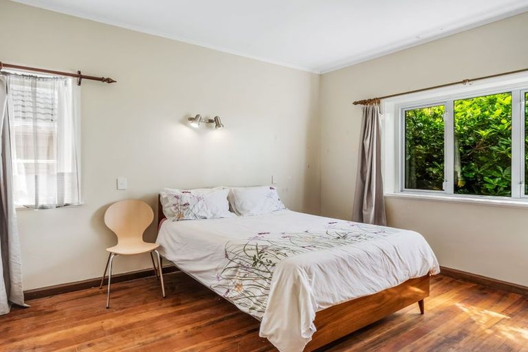 Photo of property in 31 Jackson Street, College Estate, Whanganui, 4500