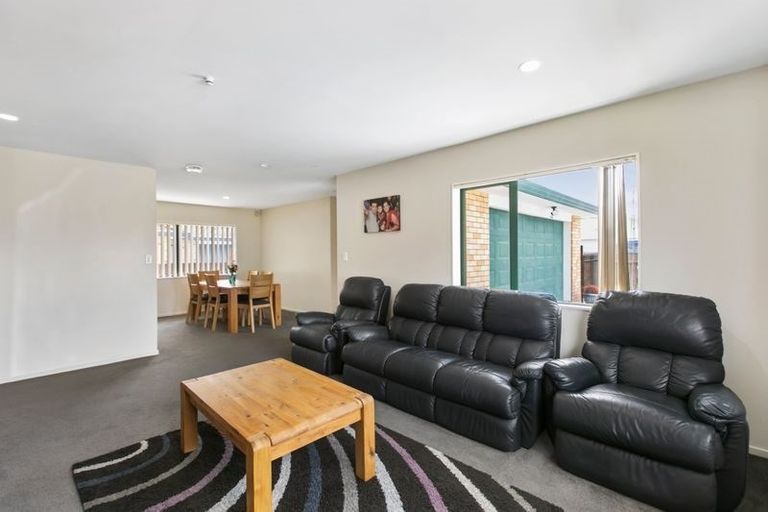 Photo of property in 24 Maadi Place, Papakura, 2110