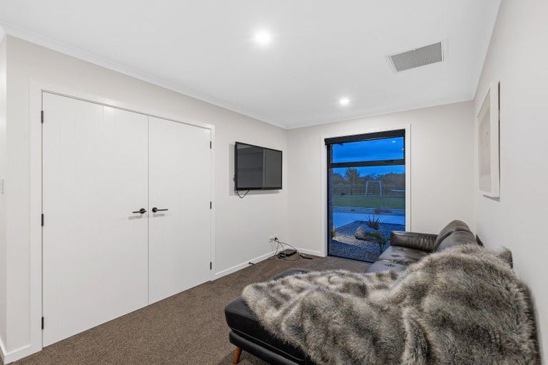 Photo of property in 77 Aranui Road, Kairanga, Palmerston North, 4475
