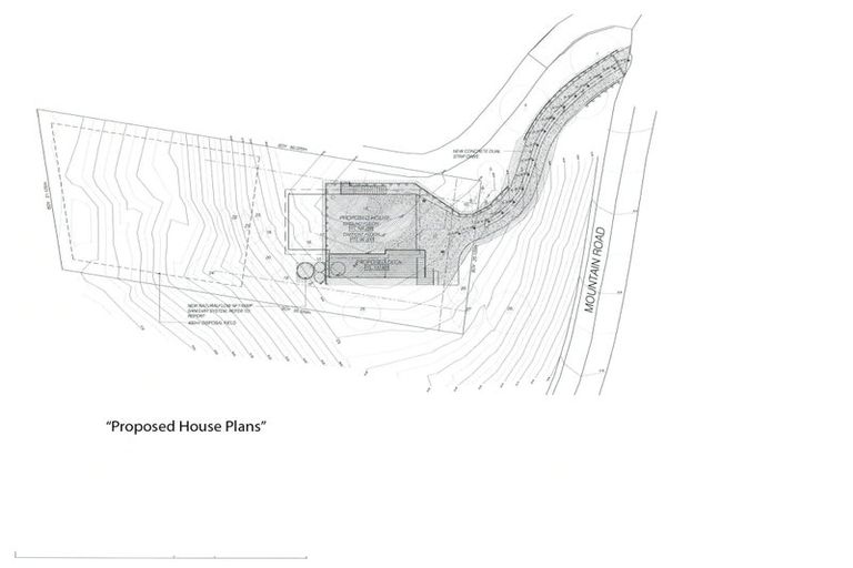 Photo of property in 82 Mountain Road, Henderson Valley, Auckland, 0612