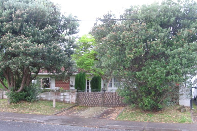Photo of property in 1 Nikau Road, Waikanae, 5036