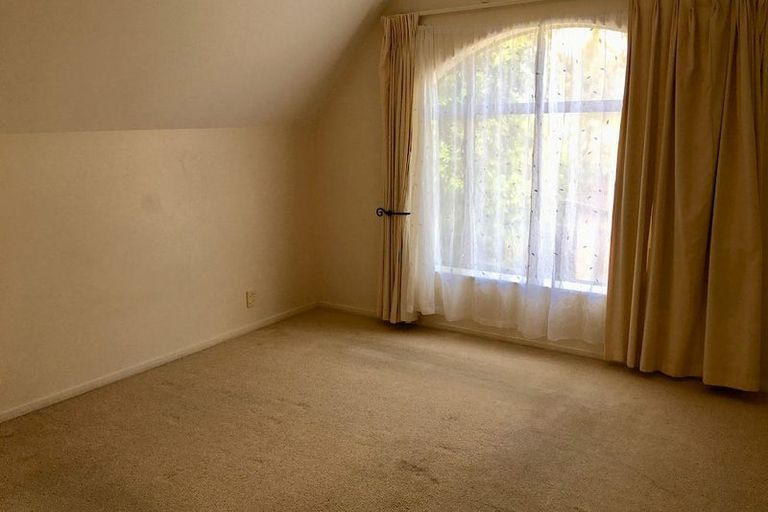 Photo of property in 19h Claremont Way, East Tamaki Heights, Auckland, 2016