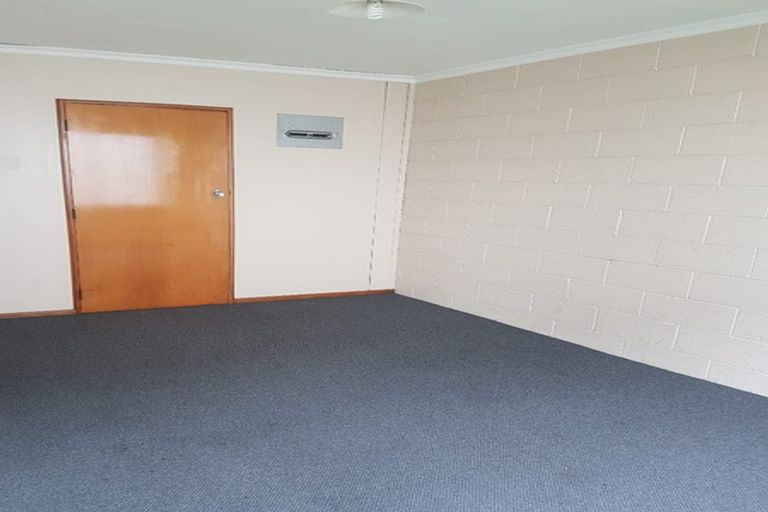 Photo of property in 528-530 Devon Street East, Fitzroy, New Plymouth, 4312