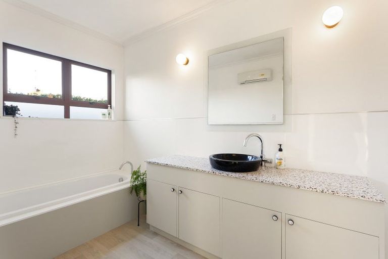 Photo of property in 22 Seamer Place, St Andrews, Hamilton, 3200