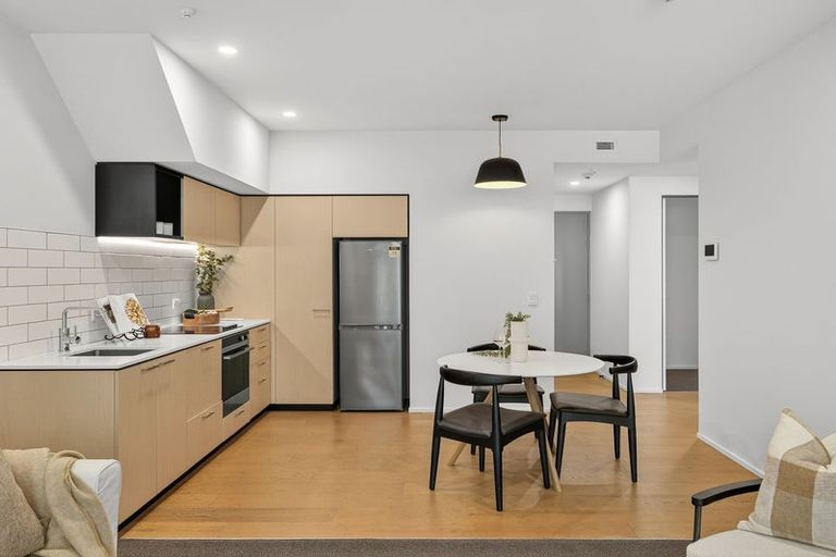 Photo of property in 2/34 Cranmer Square, Christchurch Central, Christchurch, 8013